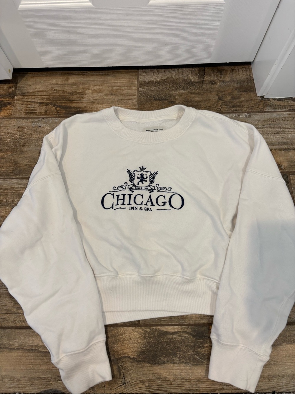 Abercrombie & Fitch Cream Crewneck with Navy Chicago Crest